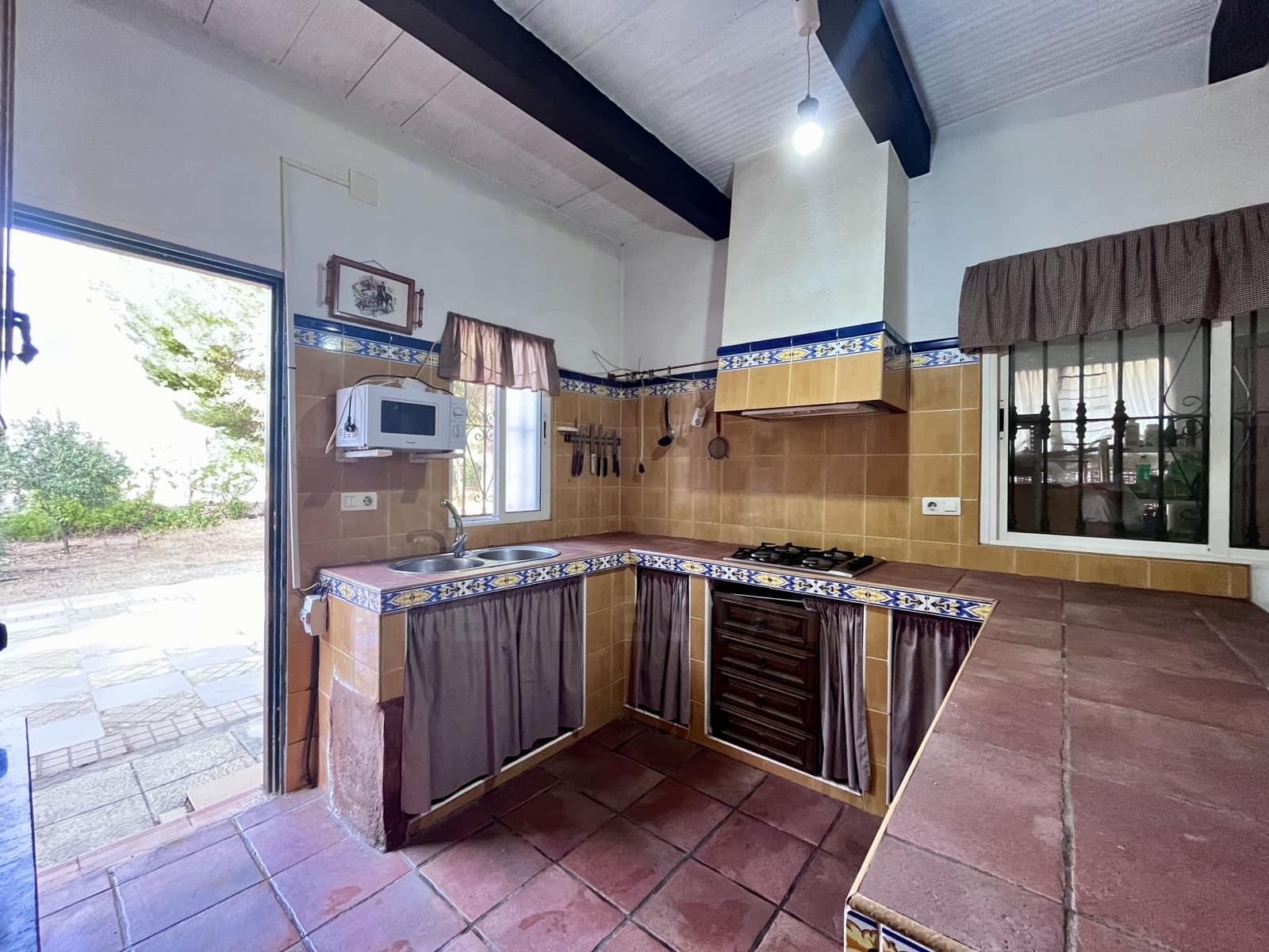 4 soverom Finca/Herregård til salgs i Huelva by med garasje - € 235 000 (Ref: 9988736)