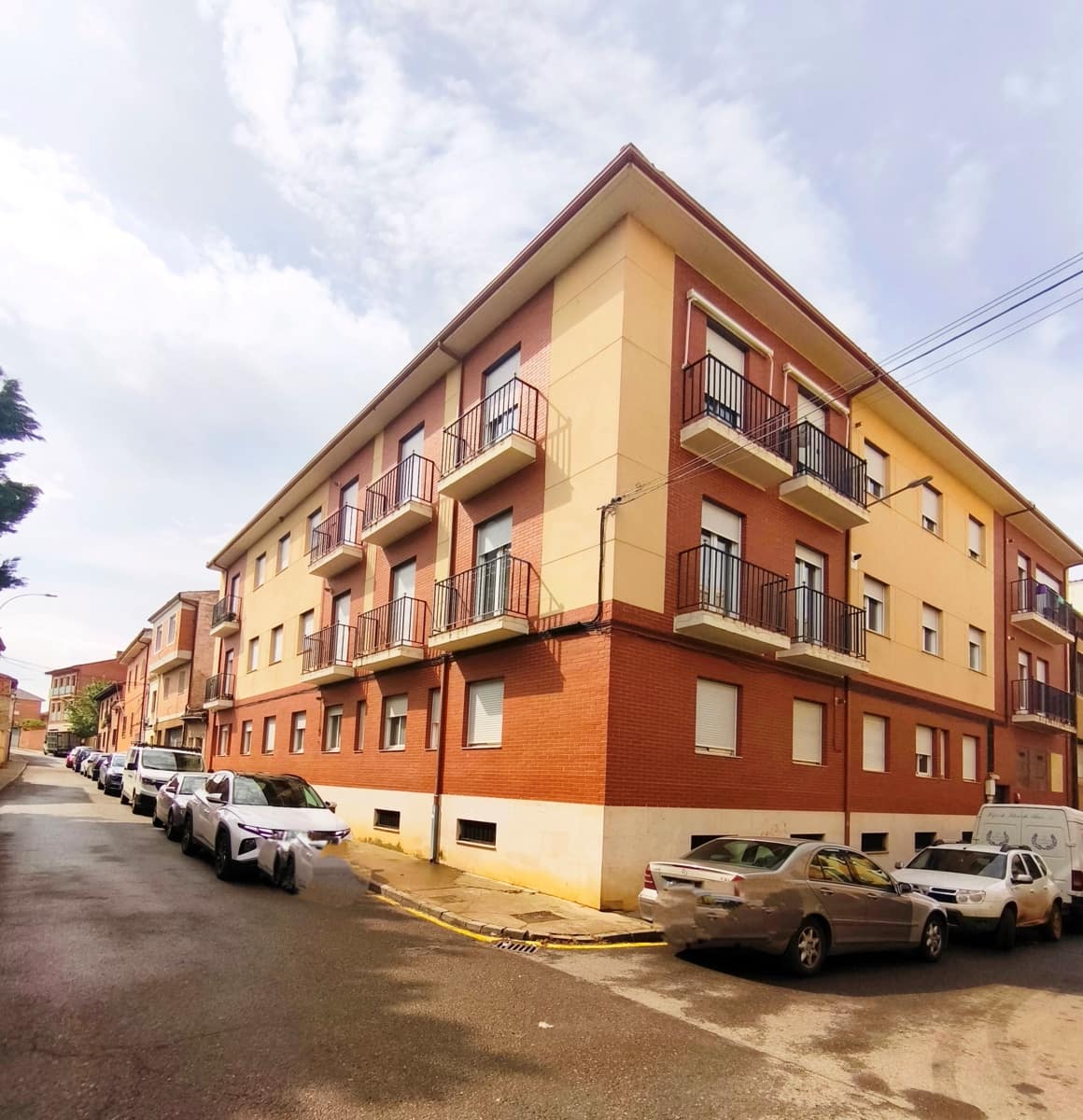 3 soveværelse Lejlighed til salg i Leon by med garage - € 85.000 (Ref: 9988737)