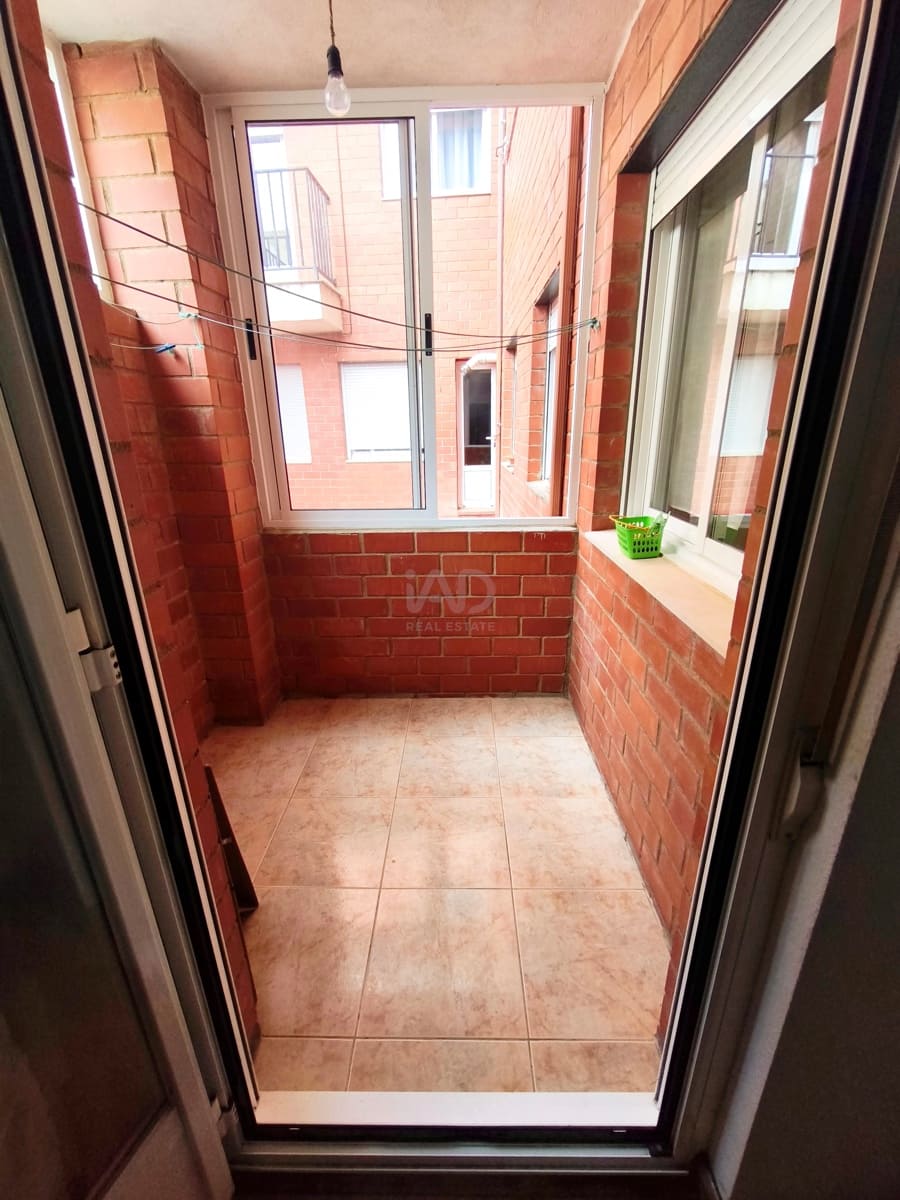 3 soveværelse Lejlighed til salg i Leon by med garage - € 85.000 (Ref: 9988737)