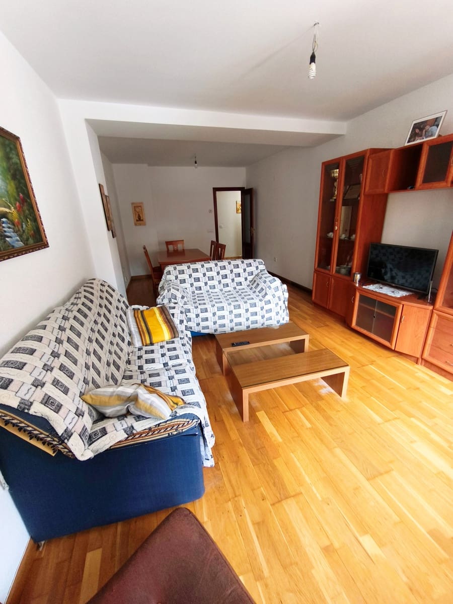 3 soveværelse Lejlighed til salg i Leon by med garage - € 85.000 (Ref: 9988737)
