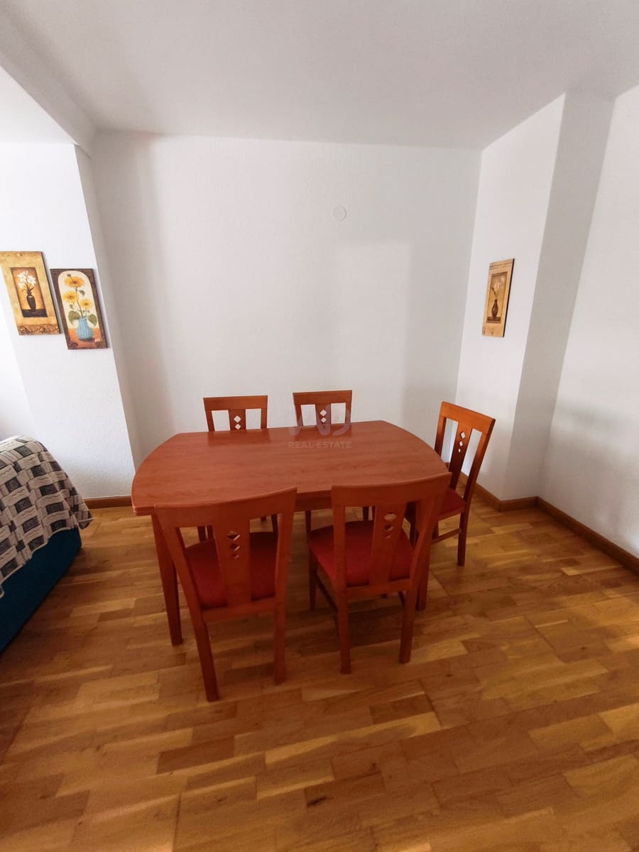 3 soveværelse Lejlighed til salg i Leon by med garage - € 85.000 (Ref: 9988737)