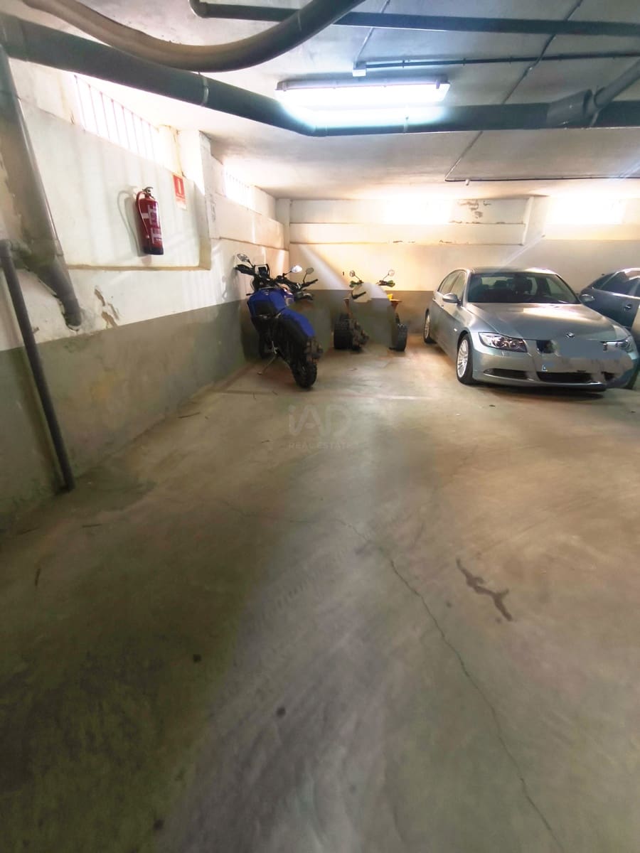 3 soveværelse Lejlighed til salg i Leon by med garage - € 85.000 (Ref: 9988737)