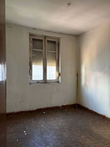Kommersiell til salgs i Leon by - € 320 000 (Ref: 9988739)