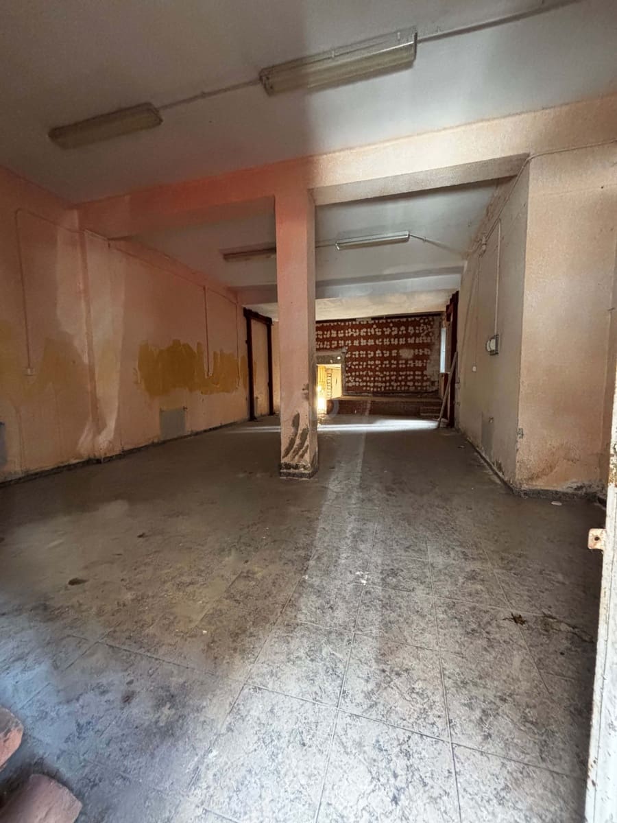 Gewerbe zu verkaufen in Leon Stadt - 320.000 € (Ref: 9988739)