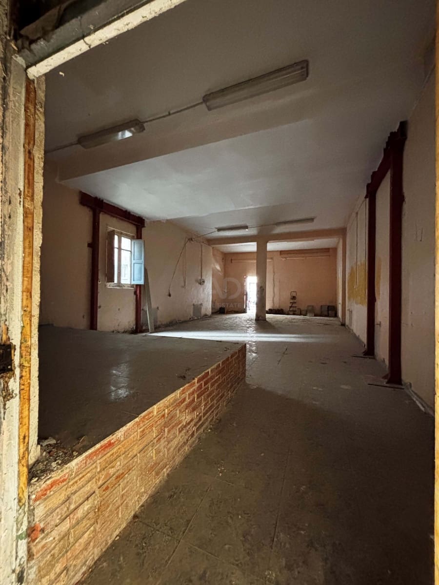 Gewerbe zu verkaufen in Leon Stadt - 320.000 € (Ref: 9988739)