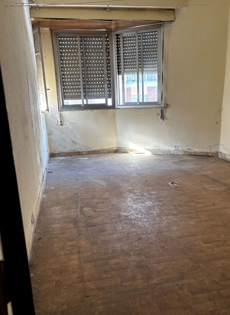 Gewerbe zu verkaufen in Leon Stadt - 320.000 € (Ref: 9988739)
