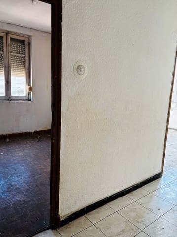 Kommersiell til salgs i Leon by - € 320 000 (Ref: 9988739)