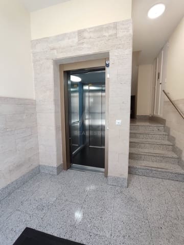 Apartamento de 4 habitaciones en León ciudad en venta - 194.900 € (Ref: 9988742)
