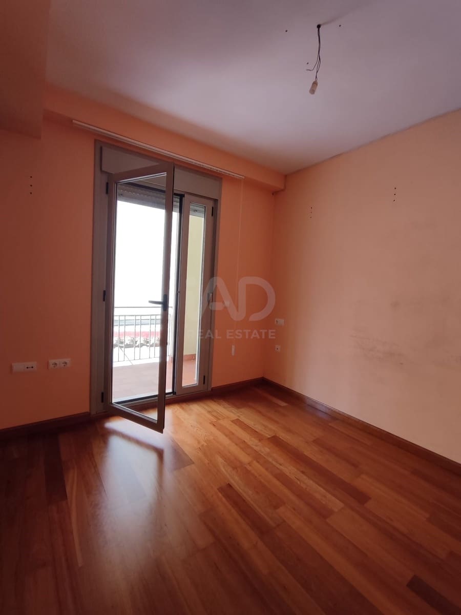 4 sovrum Lägenhet till salu i Leon stad - 194 900 € (Ref: 9988742)
