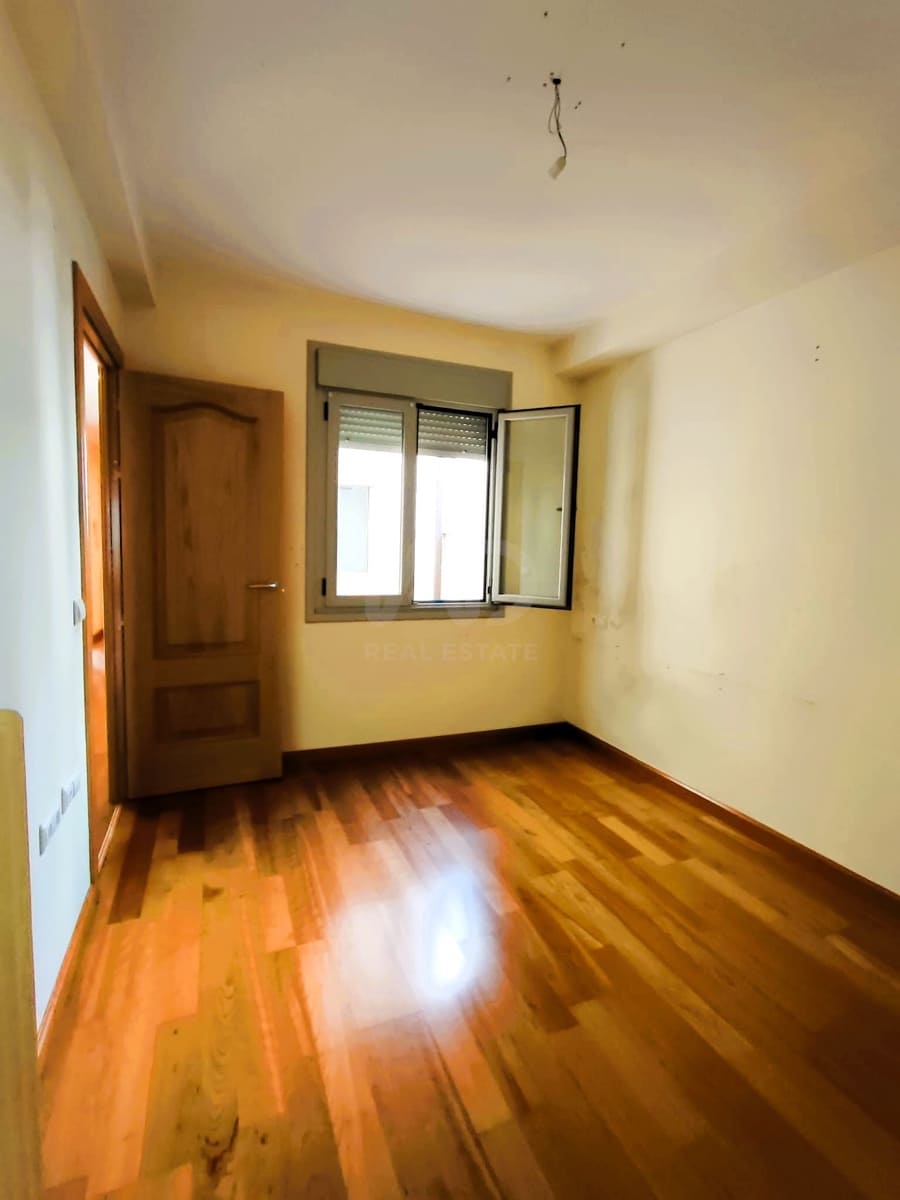 4 sovrum Lägenhet till salu i Leon stad - 194 900 € (Ref: 9988742)