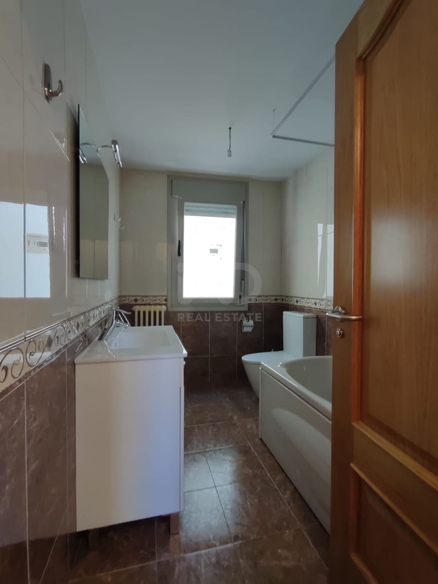 4 sovrum Lägenhet till salu i Leon stad - 194 900 € (Ref: 9988742)