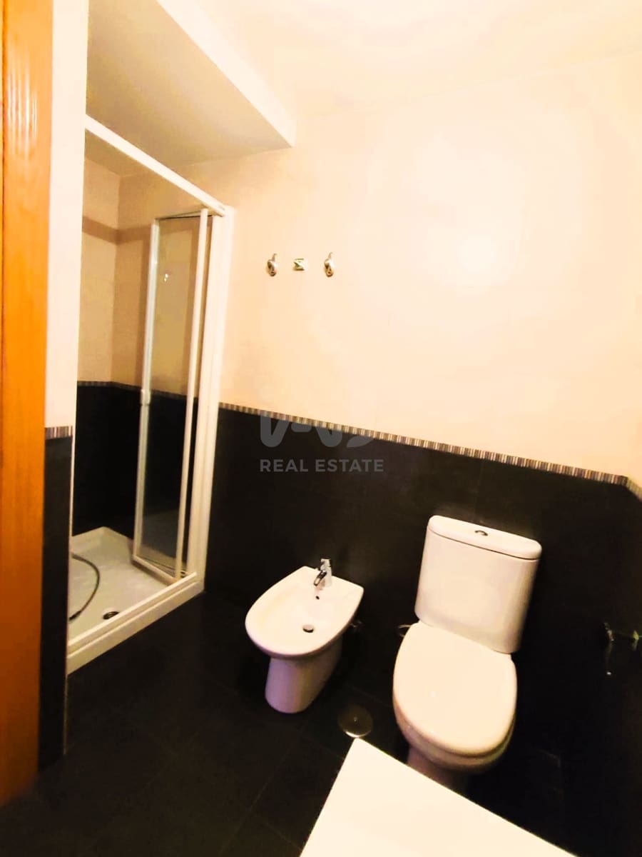 4 sovrum Lägenhet till salu i Leon stad - 194 900 € (Ref: 9988742)