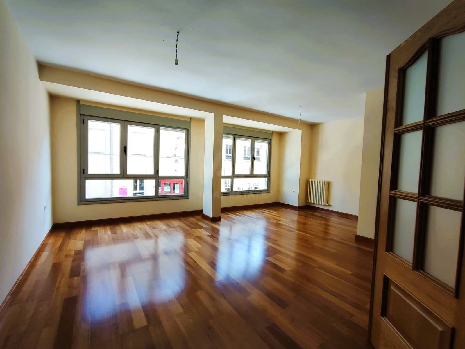4 sovrum Lägenhet till salu i Leon stad - 194 900 € (Ref: 9988742)