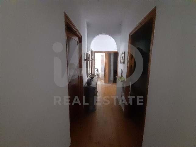 10 soverom Hus til salgs i Leon by med garasje - € 143 000 (Ref: 9988743)