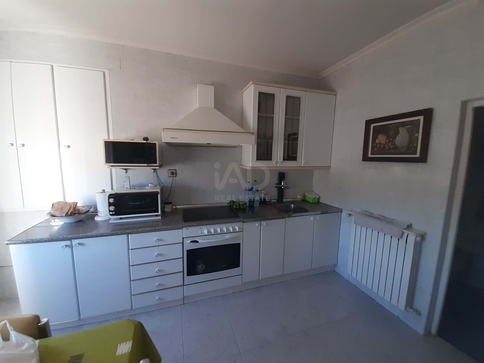 10 soverom Hus til salgs i Leon by med garasje - € 143 000 (Ref: 9988743)