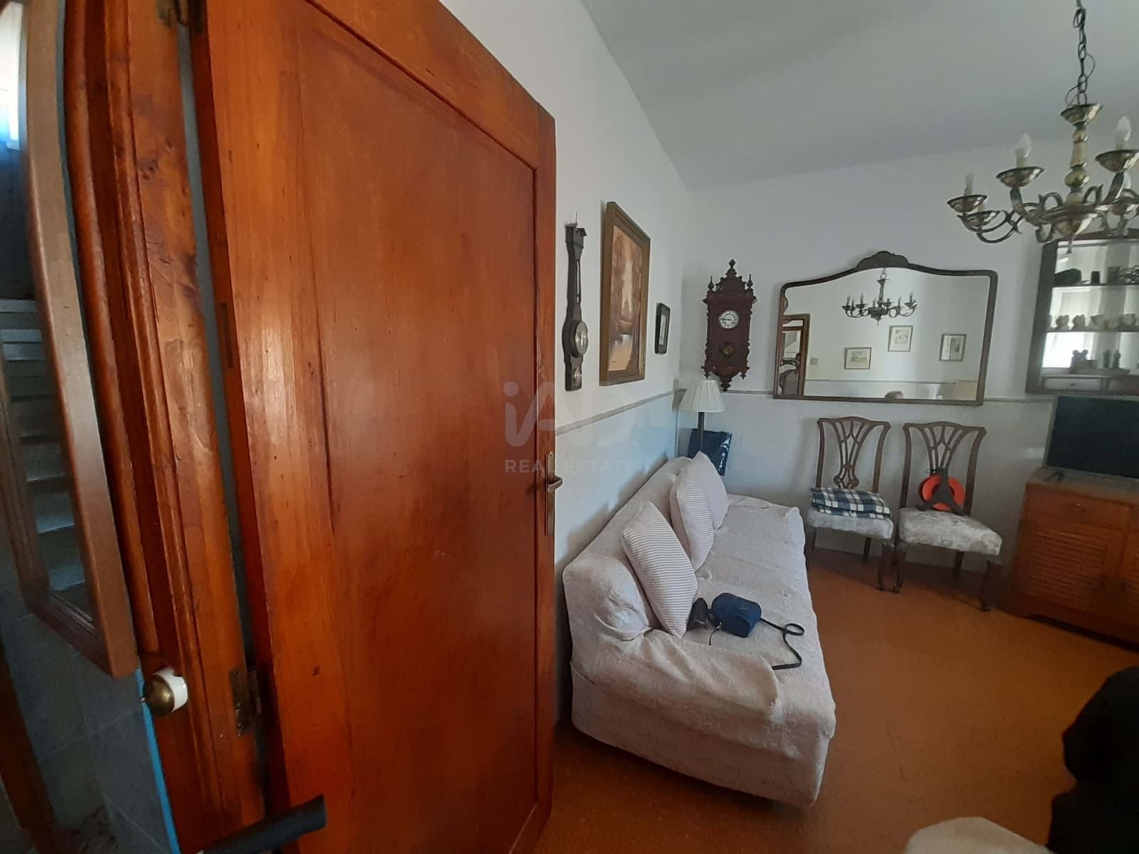 10 soverom Hus til salgs i Leon by med garasje - € 143 000 (Ref: 9988743)
