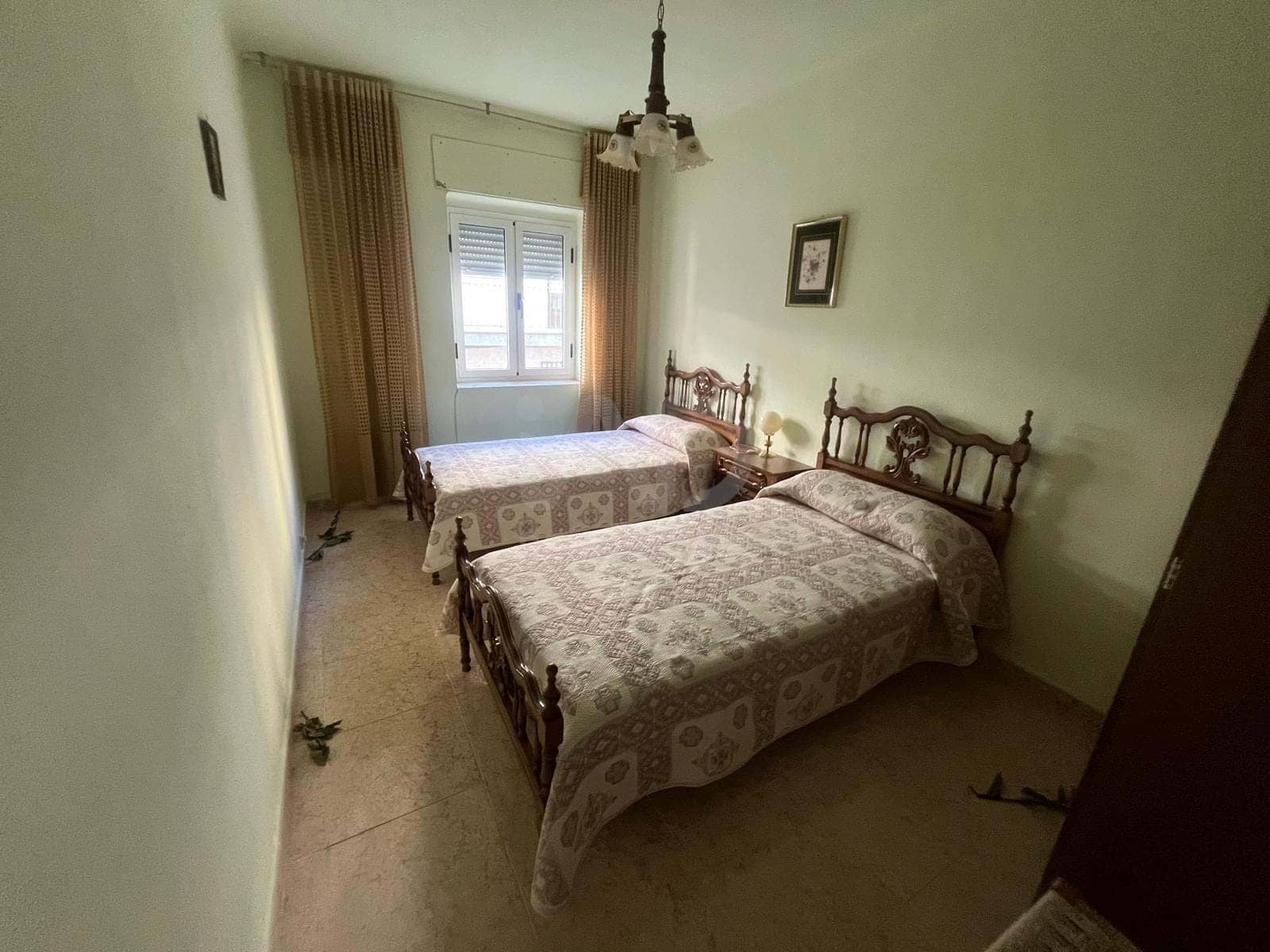 3 bedroom Apartment for sale in Salamanca city - € 45,000 (Ref: 9988748)