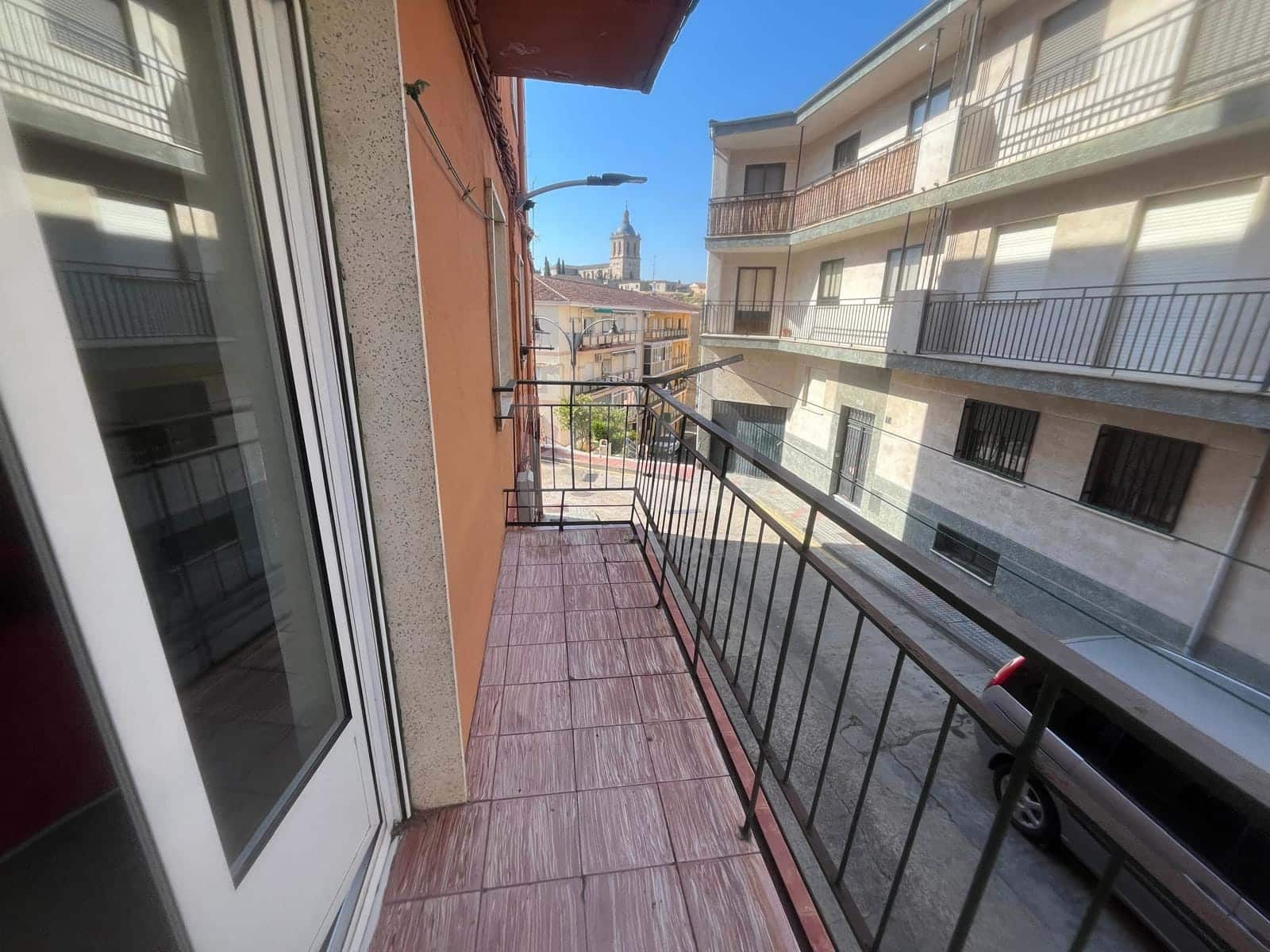 3 bedroom Apartment for sale in Salamanca city - € 45,000 (Ref: 9988748)