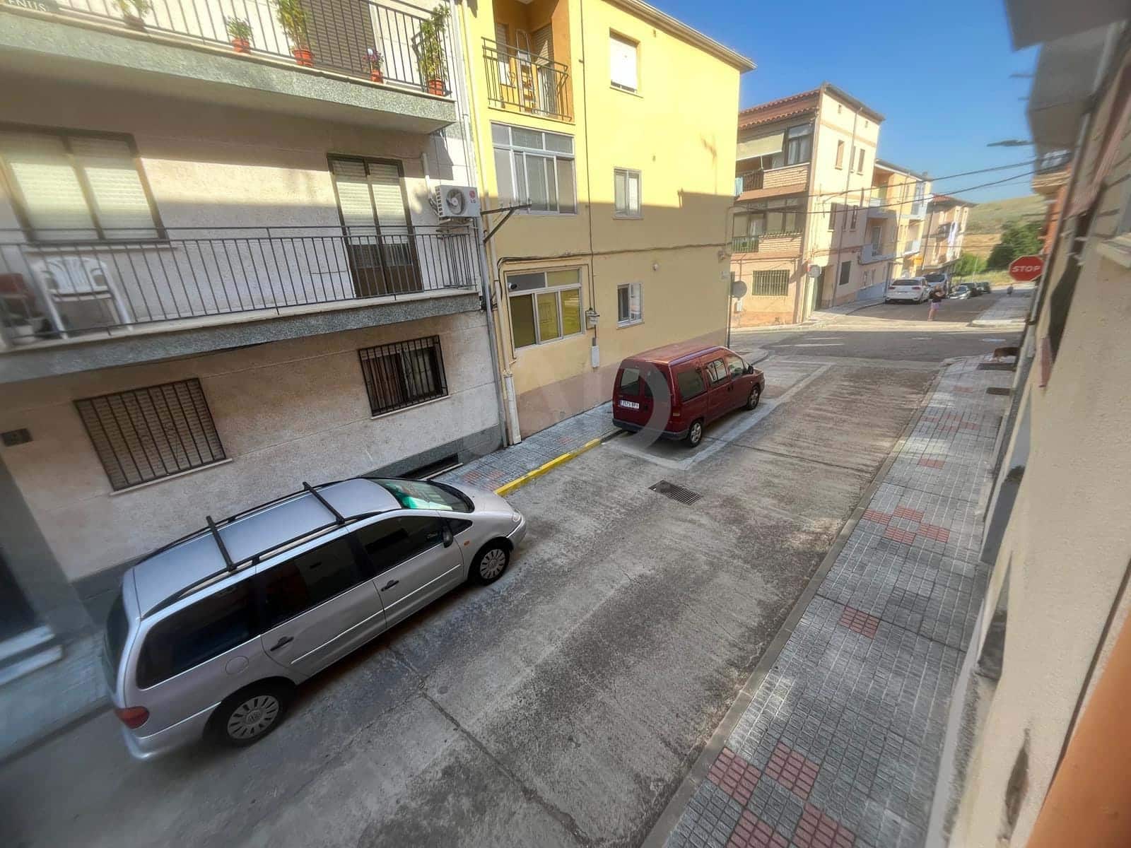3 bedroom Apartment for sale in Salamanca city - € 45,000 (Ref: 9988748)