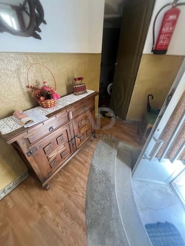 2 bedroom Townhouse for sale in Salamanca city - € 52,000 (Ref: 9988758)