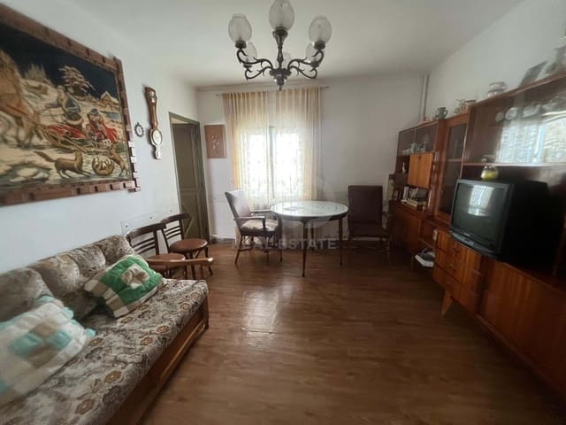 2 bedroom Townhouse for sale in Salamanca city - € 52,000 (Ref: 9988758)