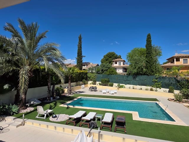 4 slaapkamer Villa te koop in Las Torres de Cotillas met garage - € 645.000 (Ref: 9988762)