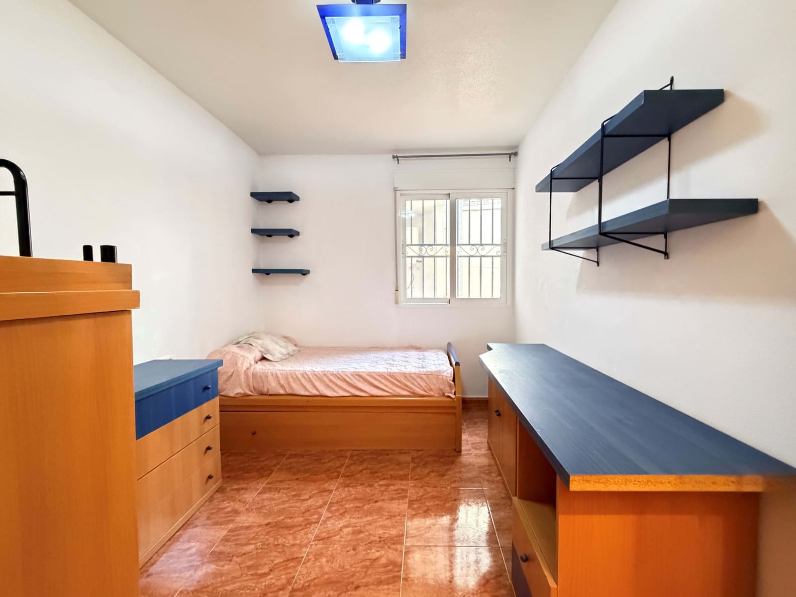 3 chambre Appartement à vendre à Abaran - 110 000 € (Ref: 9988764)