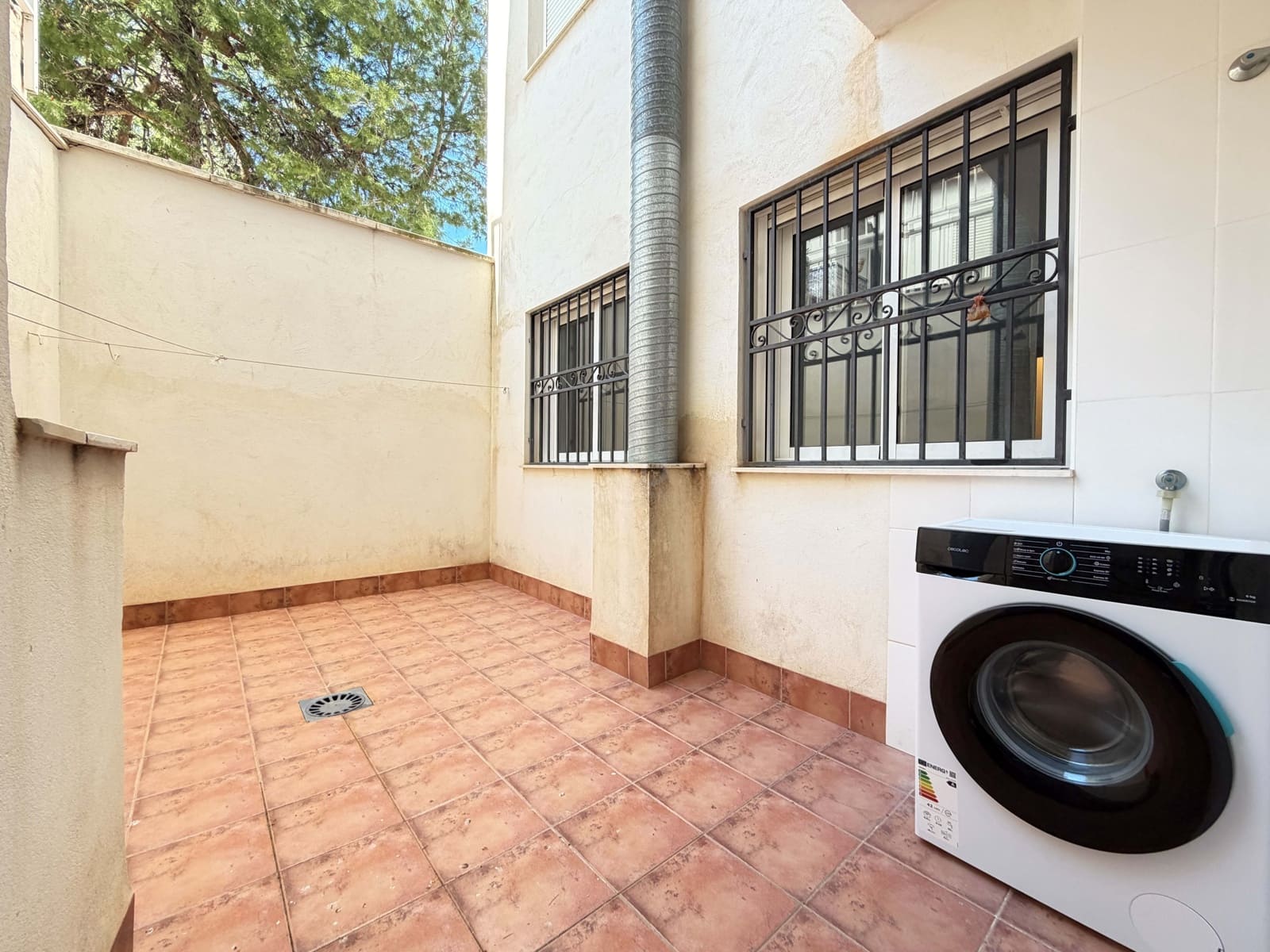 3 chambre Appartement à vendre à Abaran - 110 000 € (Ref: 9988764)