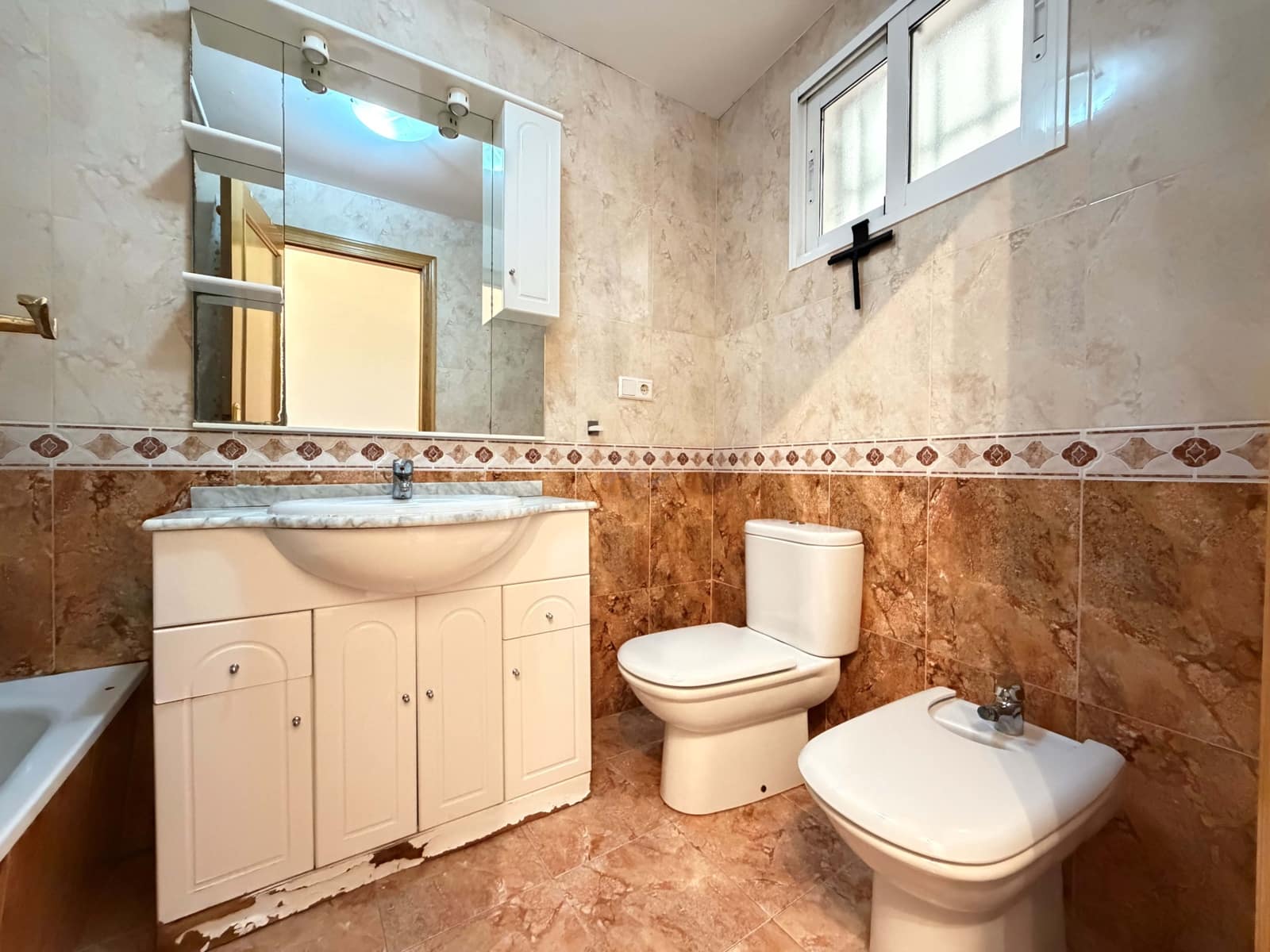 3 chambre Appartement à vendre à Abaran - 110 000 € (Ref: 9988764)