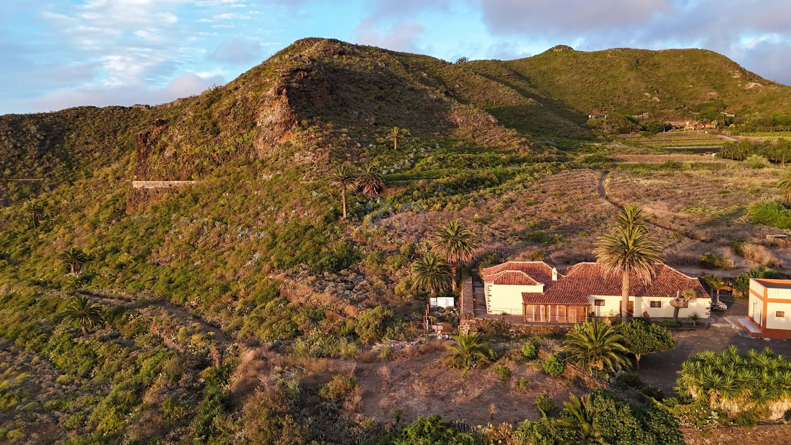 7 makuuhuone Maalaistalo myytävänä paikassa Santa Cruz de Tenerife mukana 
autotalli - 3 000 000 € (Ref: 9988765)