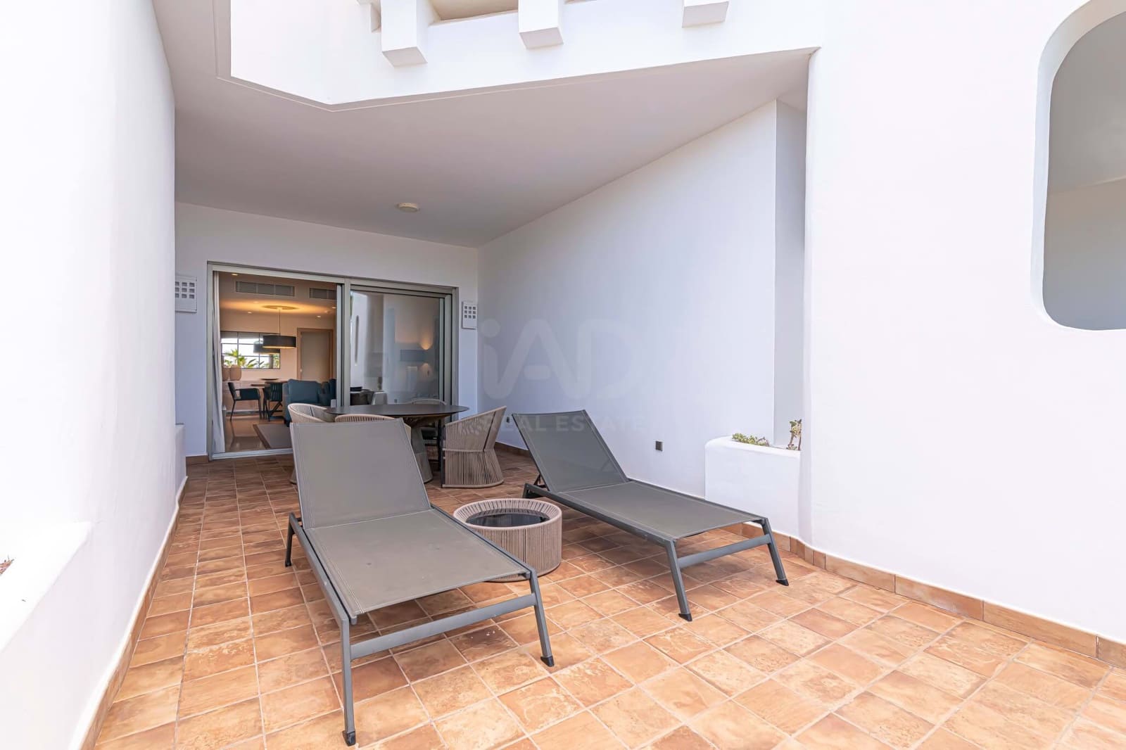 1 soverom Leilighet til salgs i Santa Cruz de Tenerife med garasje - € 535 000 (Ref: 9988770)
