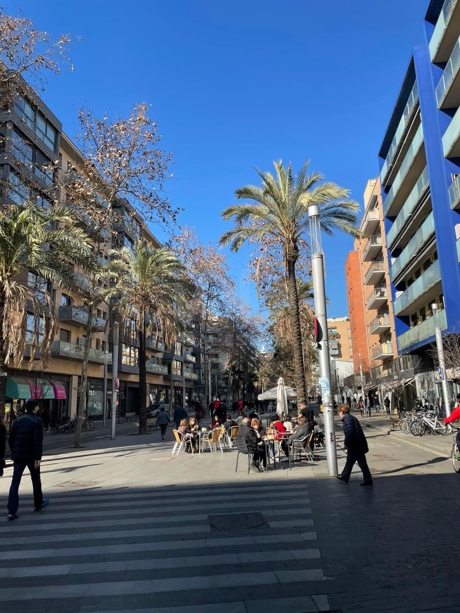 1 bedroom Penthouse for sale in Barcelona city - € 252,000 (Ref: 9988776)