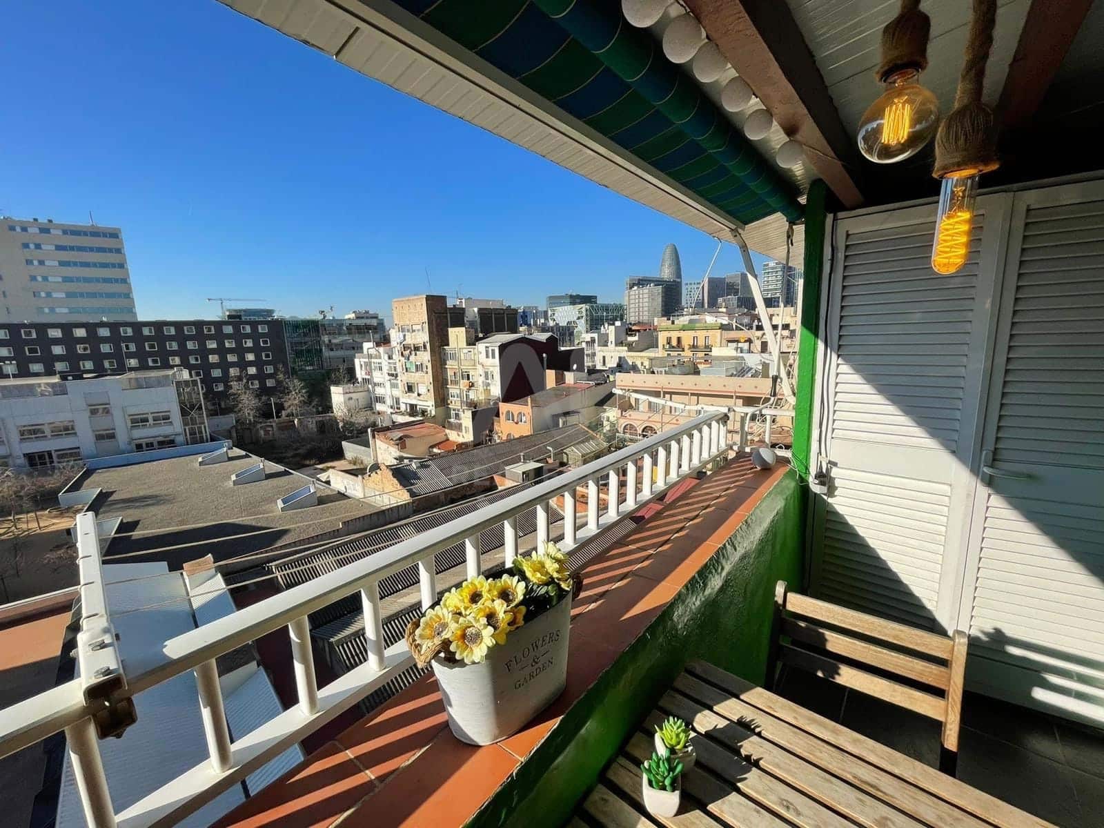 1 bedroom Penthouse for sale in Barcelona city - € 252,000 (Ref: 9988776)