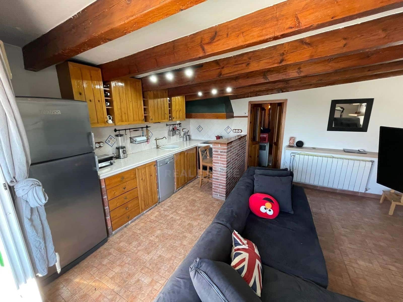 1 bedroom Penthouse for sale in Barcelona city - € 252,000 (Ref: 9988776)