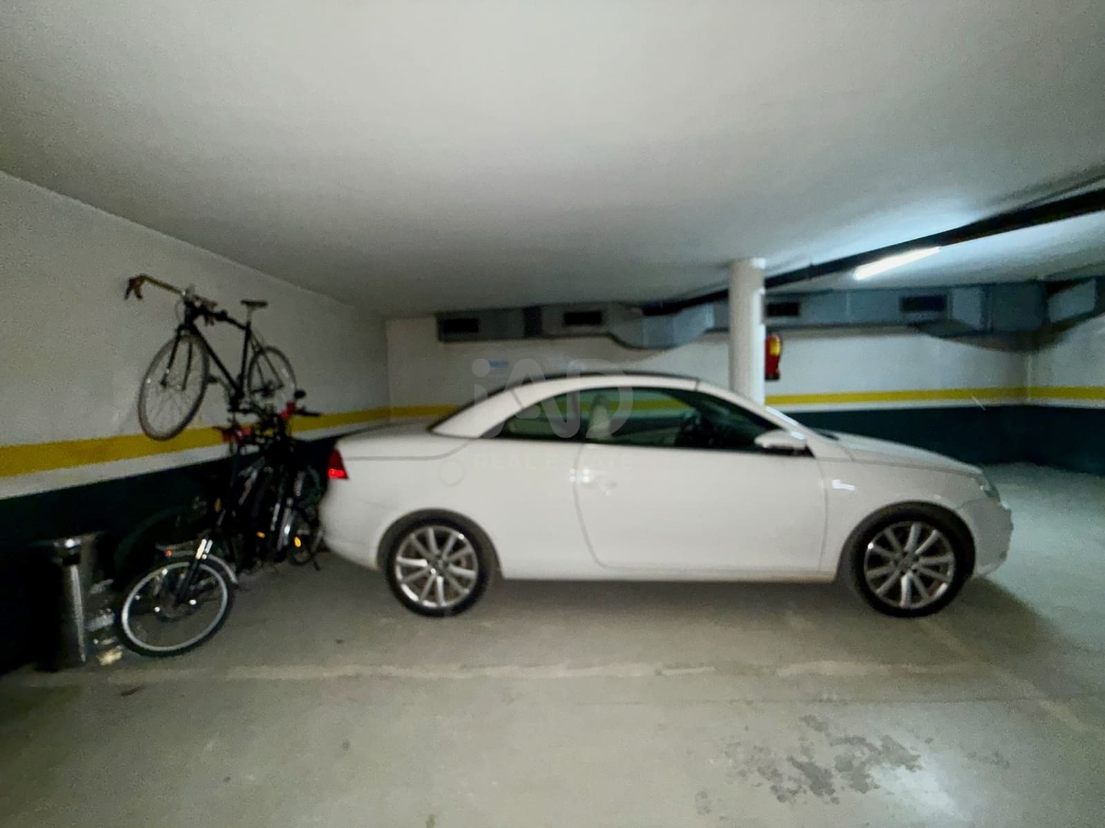 2 soveværelse Penthouse til salg i Barcelona by med swimmingpool garage - € 495.000 (Ref: 9988780)