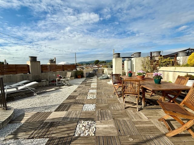 2 soveværelse Penthouse til salg i Barcelona by med swimmingpool garage - € 495.000 (Ref: 9988780)