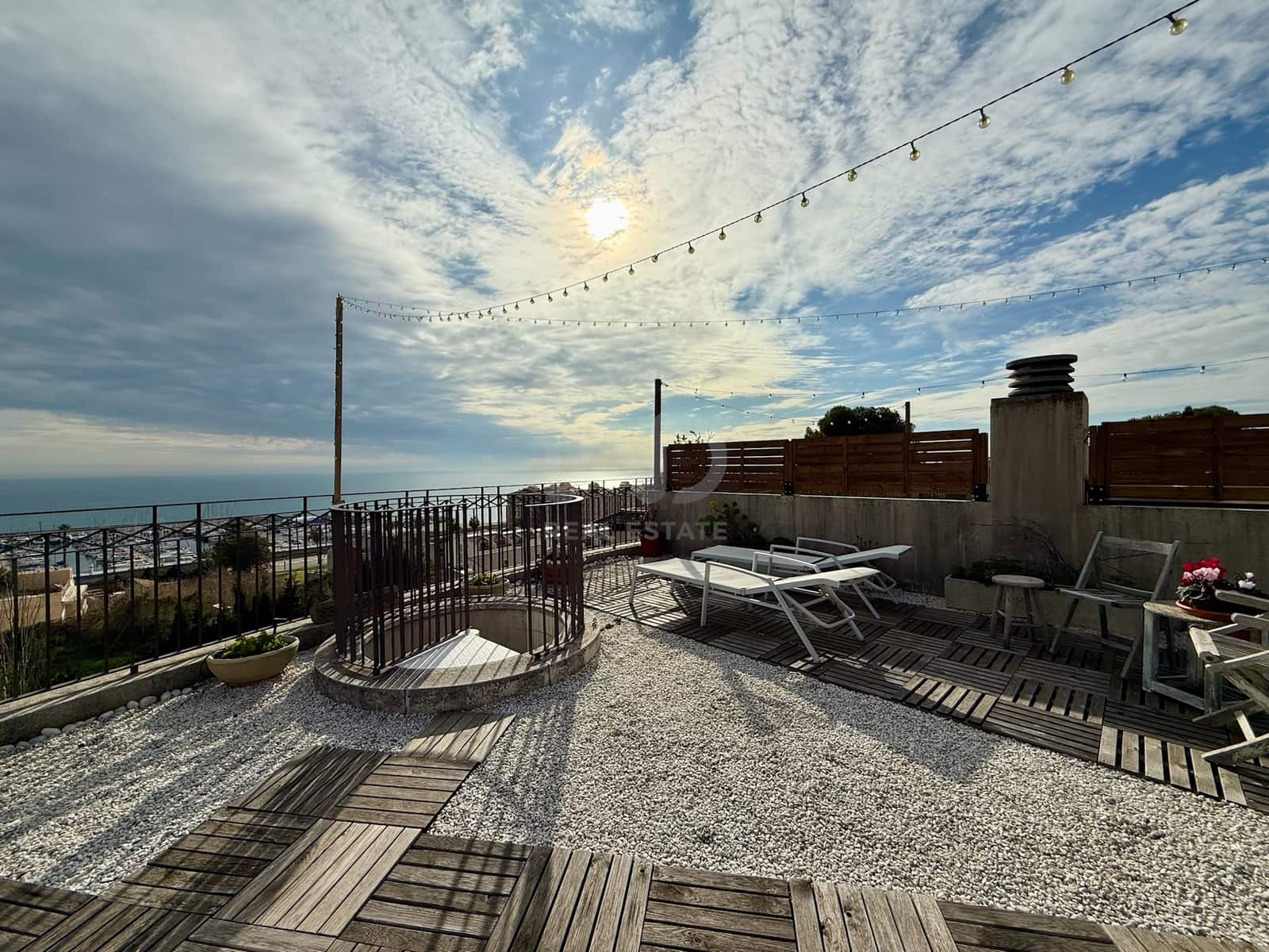 2 soveværelse Penthouse til salg i Barcelona by med swimmingpool garage - € 495.000 (Ref: 9988780)
