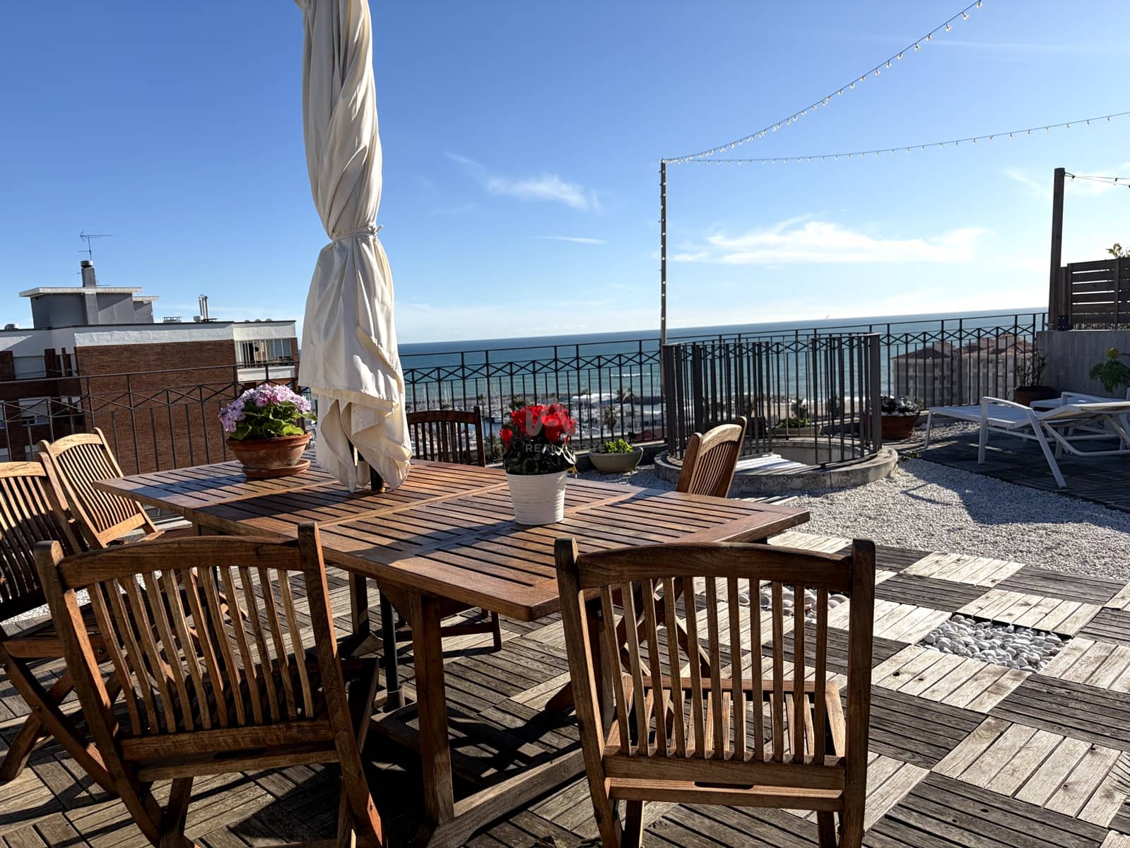 2 soveværelse Penthouse til salg i Barcelona by med swimmingpool garage - € 495.000 (Ref: 9988780)
