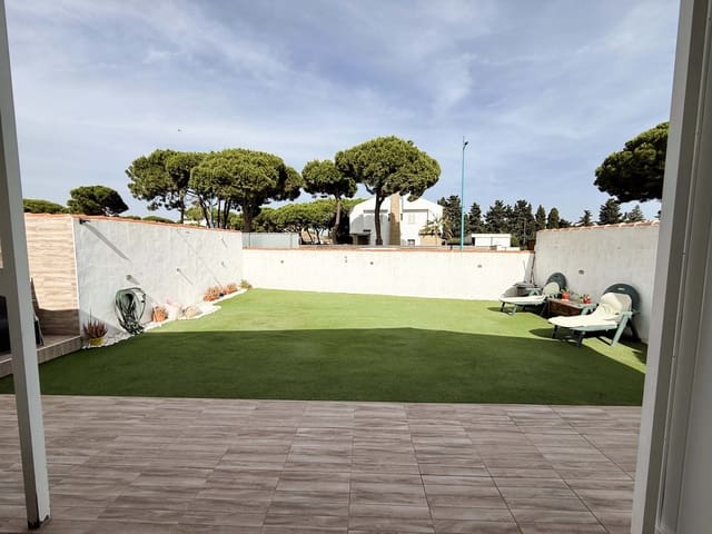 Grunde uden byggetilladelser til salg i Cádiz by - € 179.000 (Ref: 9988781)