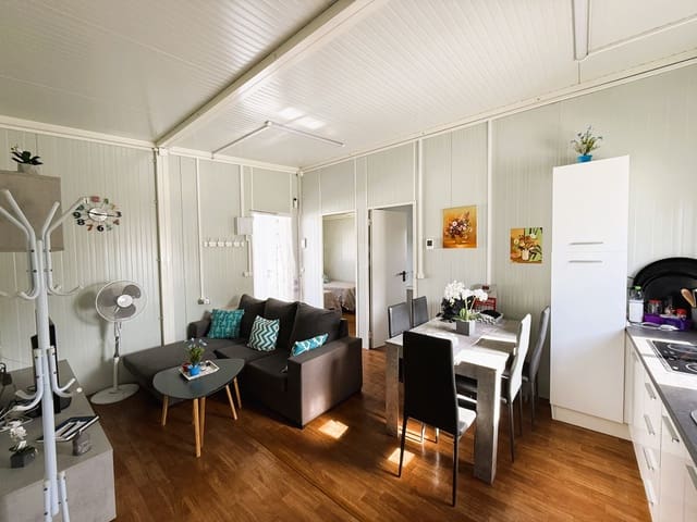Grunde uden byggetilladelser til salg i Cádiz by - € 179.000 (Ref: 9988781)