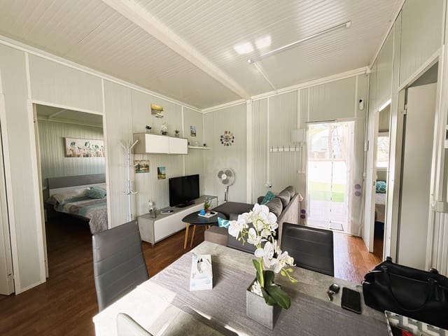 Grunde uden byggetilladelser til salg i Cádiz by - € 179.000 (Ref: 9988781)