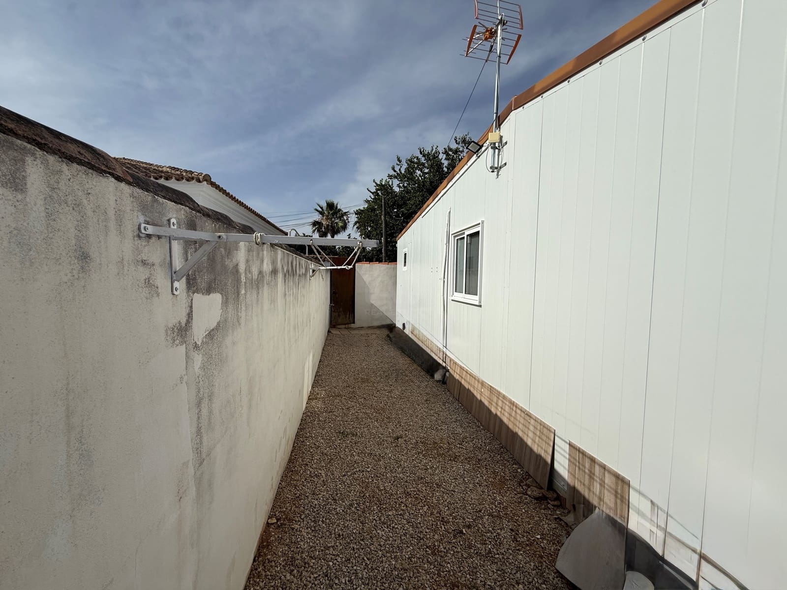 Grunde uden byggetilladelser til salg i Cadiz by - € 179.000 (Ref: 9988781)