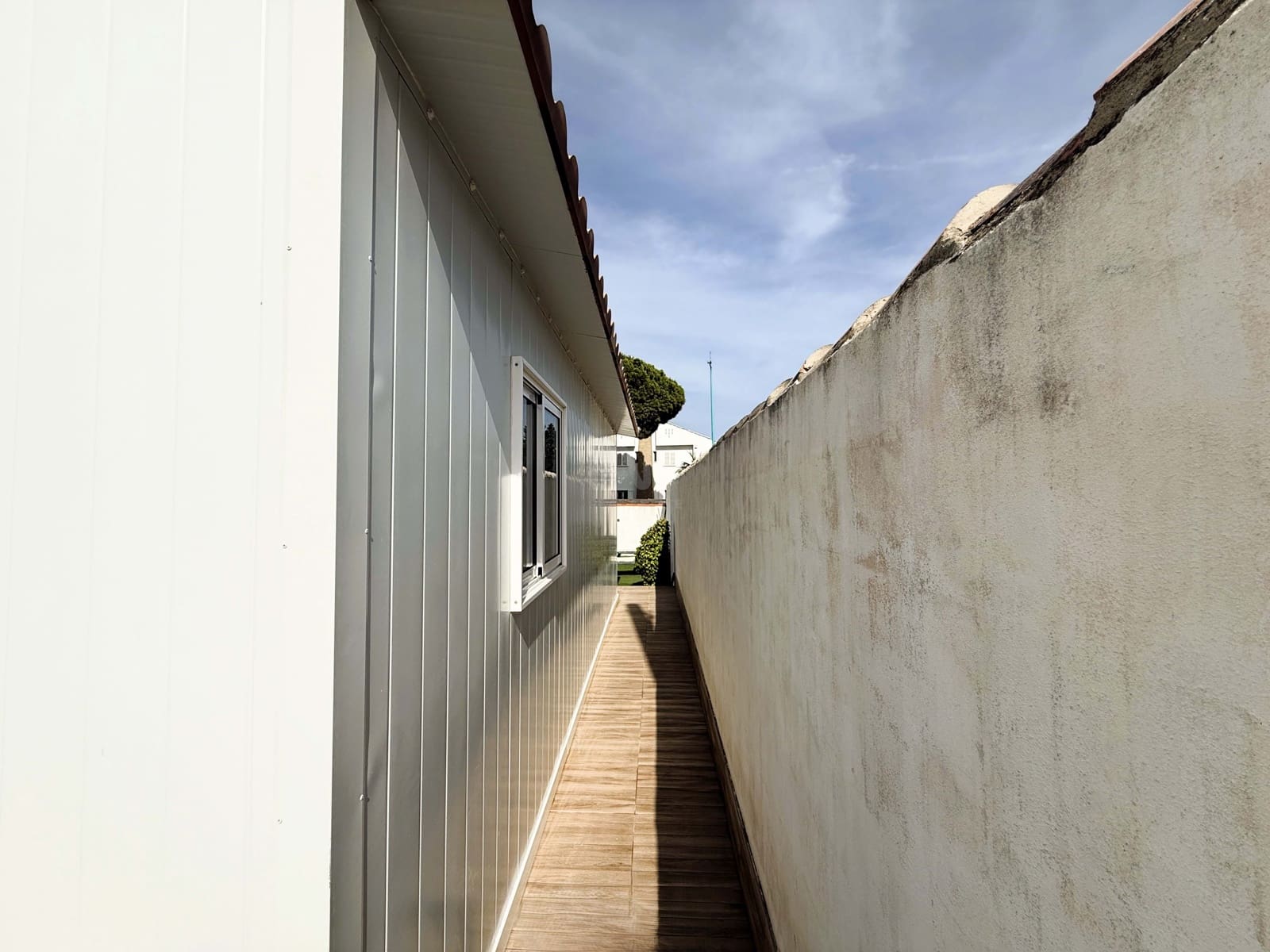 Grunde uden byggetilladelser til salg i Cadiz by - € 179.000 (Ref: 9988781)