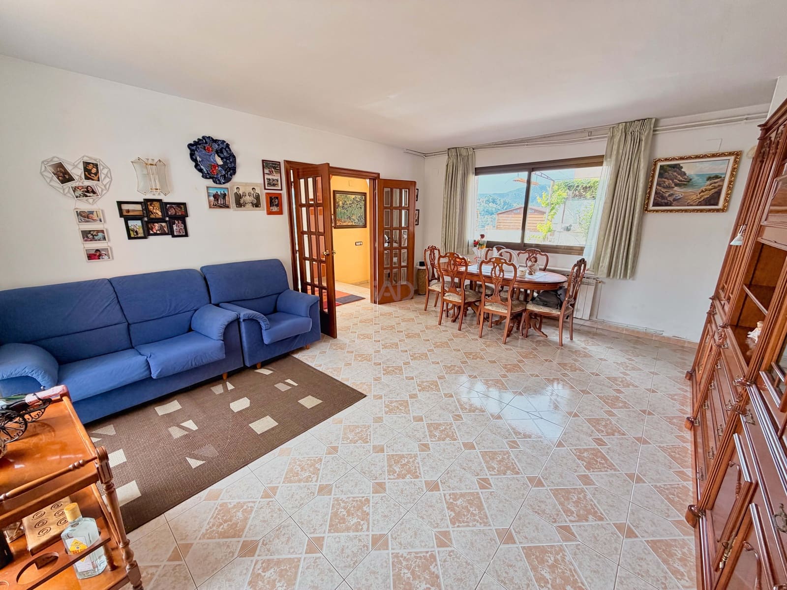 6 soverom Hus til salgs i Barcelona by med svømmebasseng garasje - € 464 000 (Ref: 9988788)