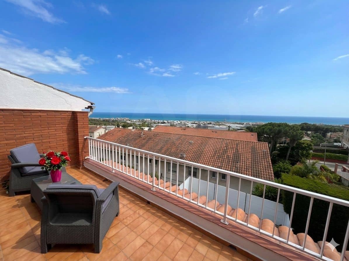 4 bedroom Terraced Villa for sale in Vilassar de Dalt with garage - € 625,000 (Ref: 9988789)