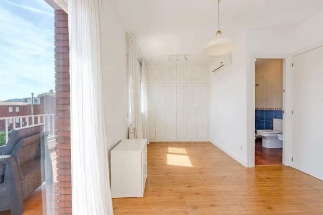 Adosado de 4 habitaciones en Vilassar de Dalt en venta con garaje - 625.000 € (Ref: 9988789)