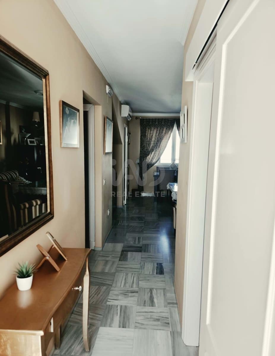 2 soverom Penthouse til salgs i Cadiz by - € 84 000 (Ref: 9988790)