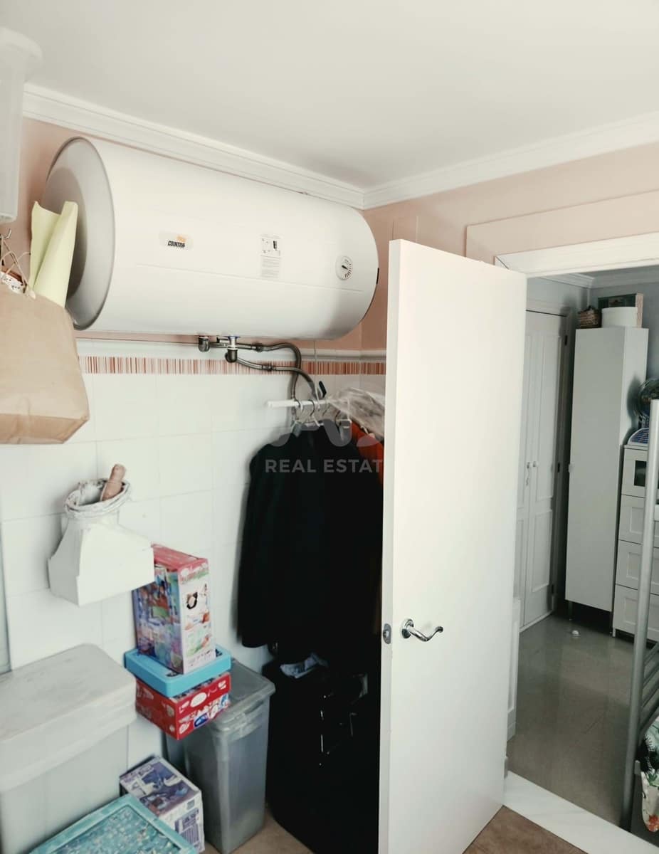2 soverom Penthouse til salgs i Cadiz by - € 84 000 (Ref: 9988790)