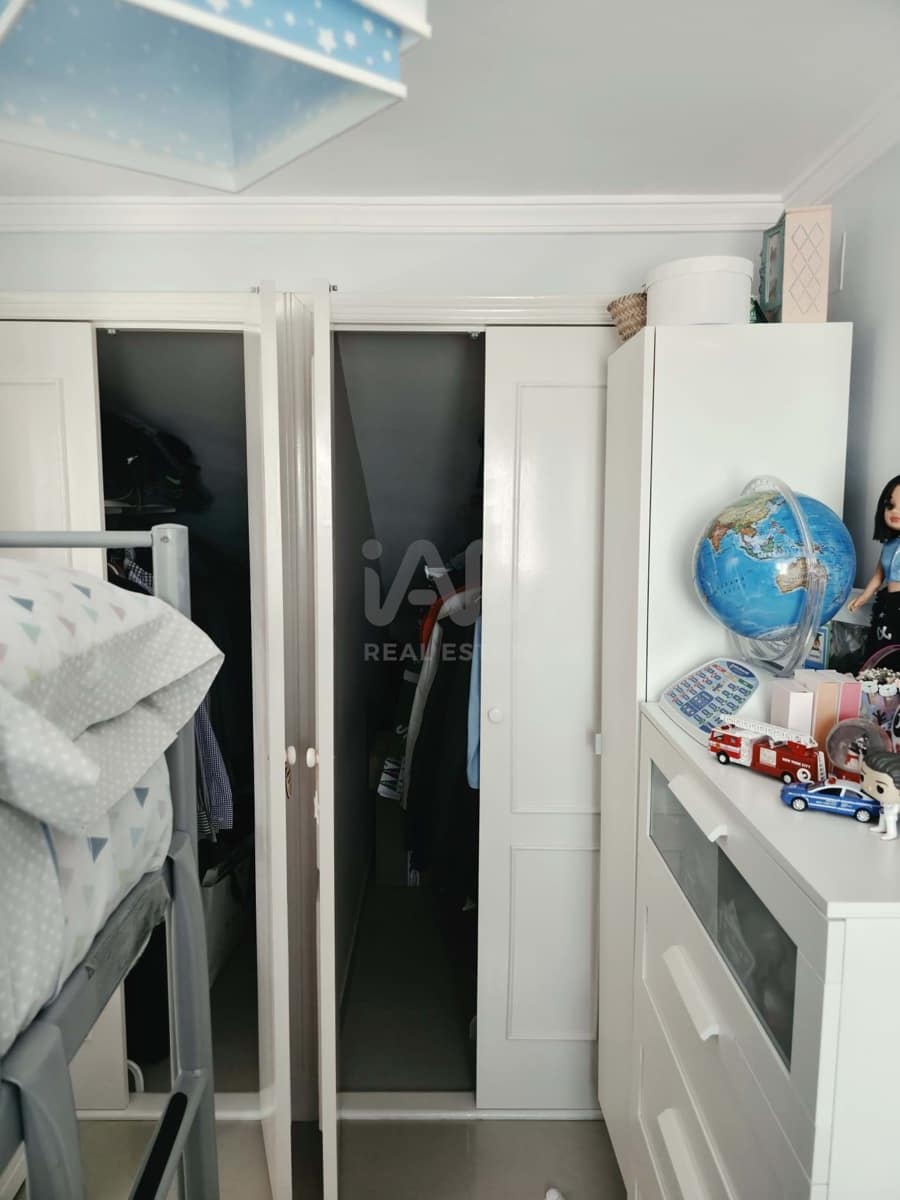 2 soverom Penthouse til salgs i Cadiz by - € 84 000 (Ref: 9988790)