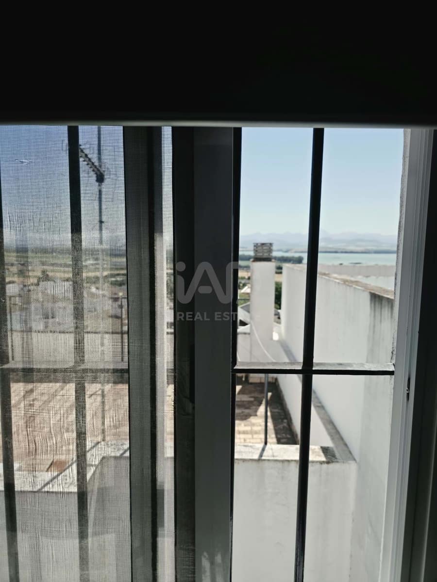 2 soverom Penthouse til salgs i Cadiz by - € 84 000 (Ref: 9988790)